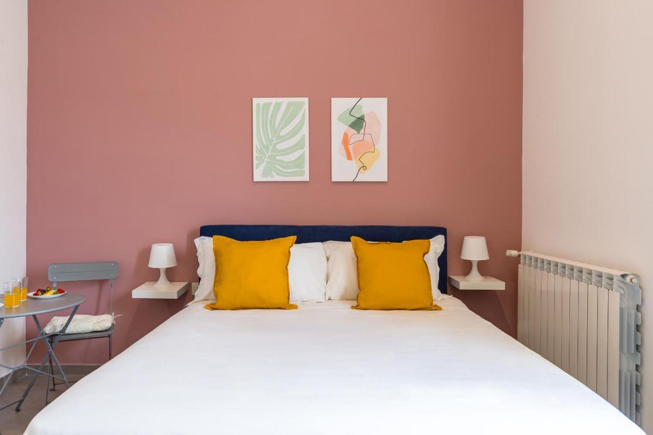 Maria'S Bright Flats At The Cathedral Apartment เนเปิลส์ ภายนอก รูปภาพ