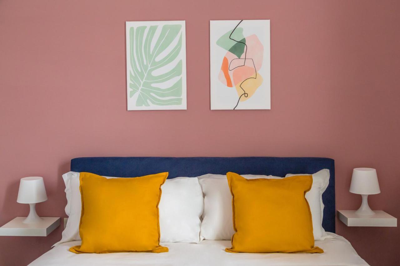 Maria'S Bright Flats At The Cathedral Apartment เนเปิลส์ ภายนอก รูปภาพ