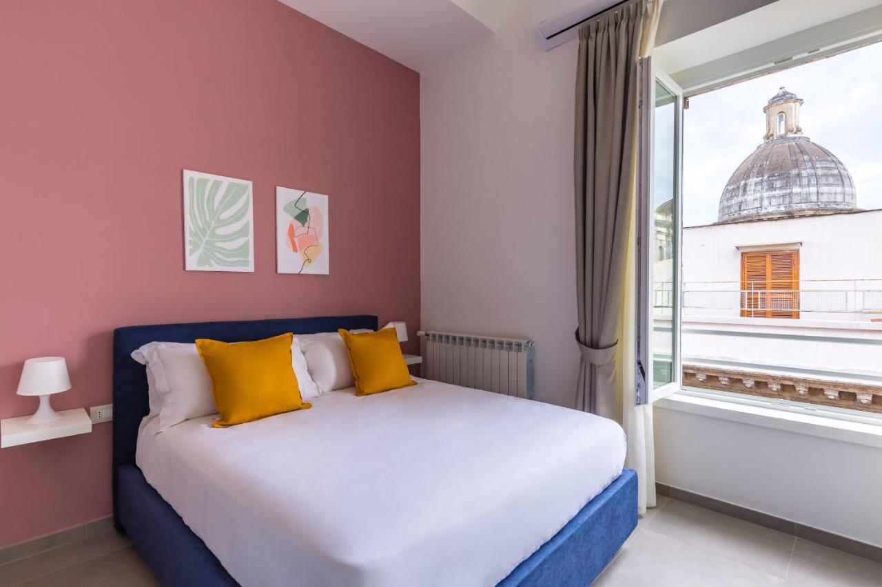 Maria'S Bright Flats At The Cathedral Apartment เนเปิลส์ ภายนอก รูปภาพ
