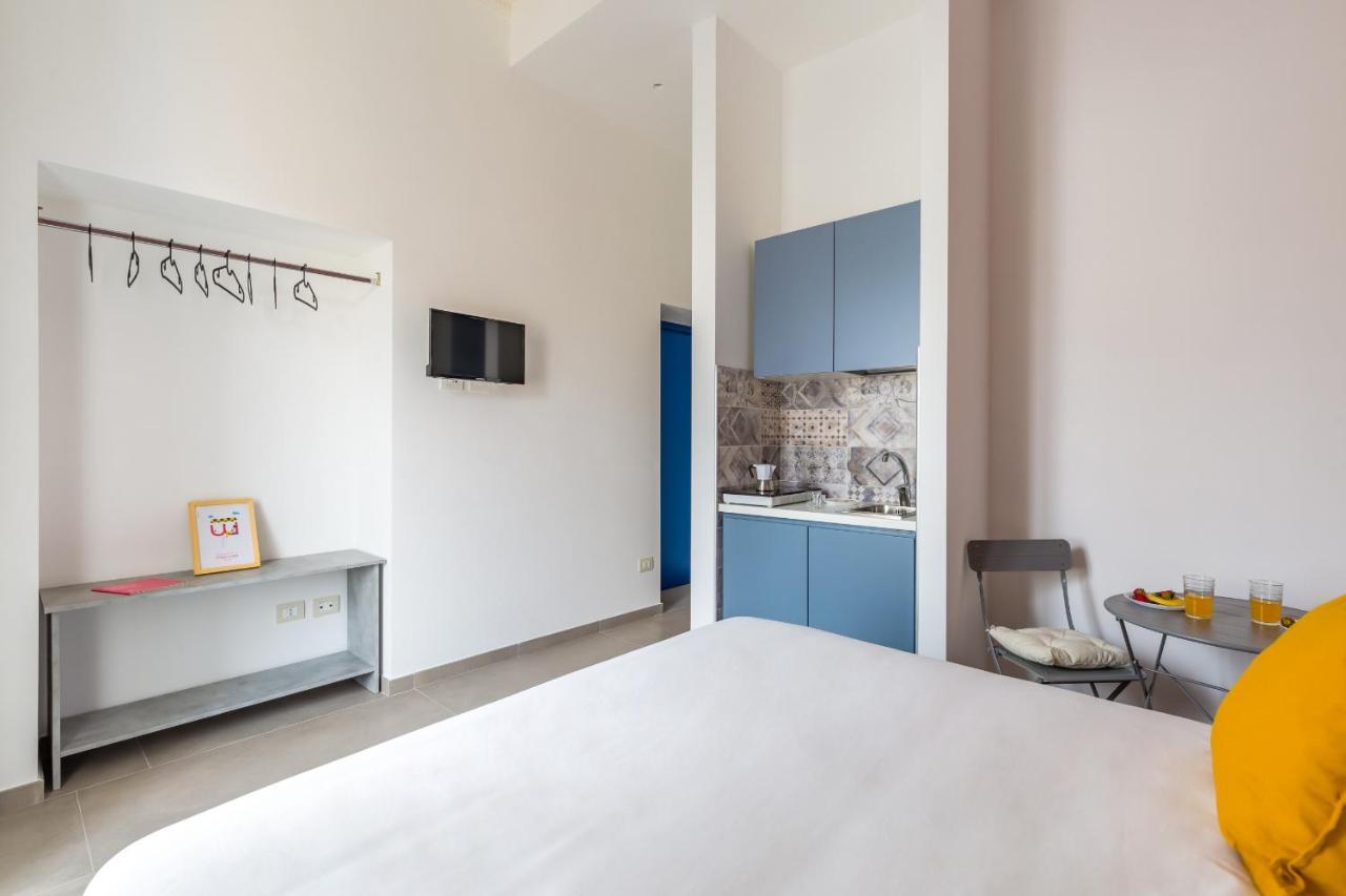 Maria'S Bright Flats At The Cathedral Apartment เนเปิลส์ ภายนอก รูปภาพ