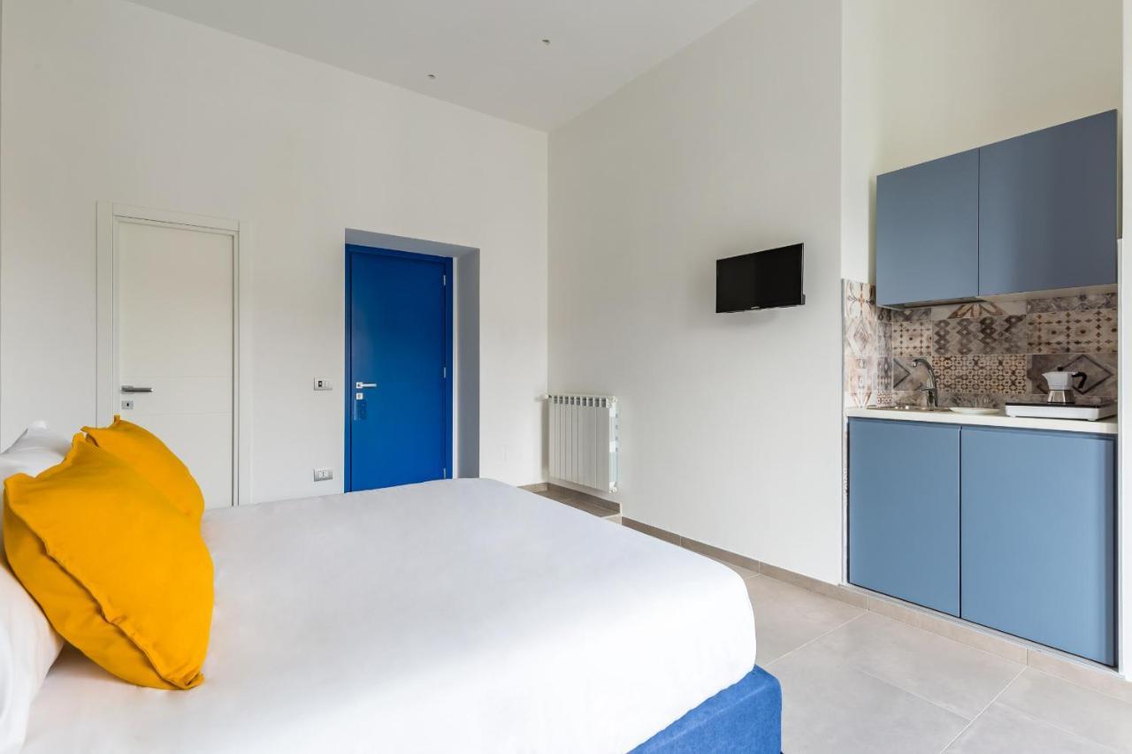 Maria'S Bright Flats At The Cathedral Apartment เนเปิลส์ ภายนอก รูปภาพ