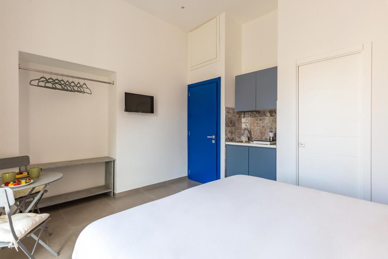 Maria'S Bright Flats At The Cathedral Apartment เนเปิลส์ ภายนอก รูปภาพ