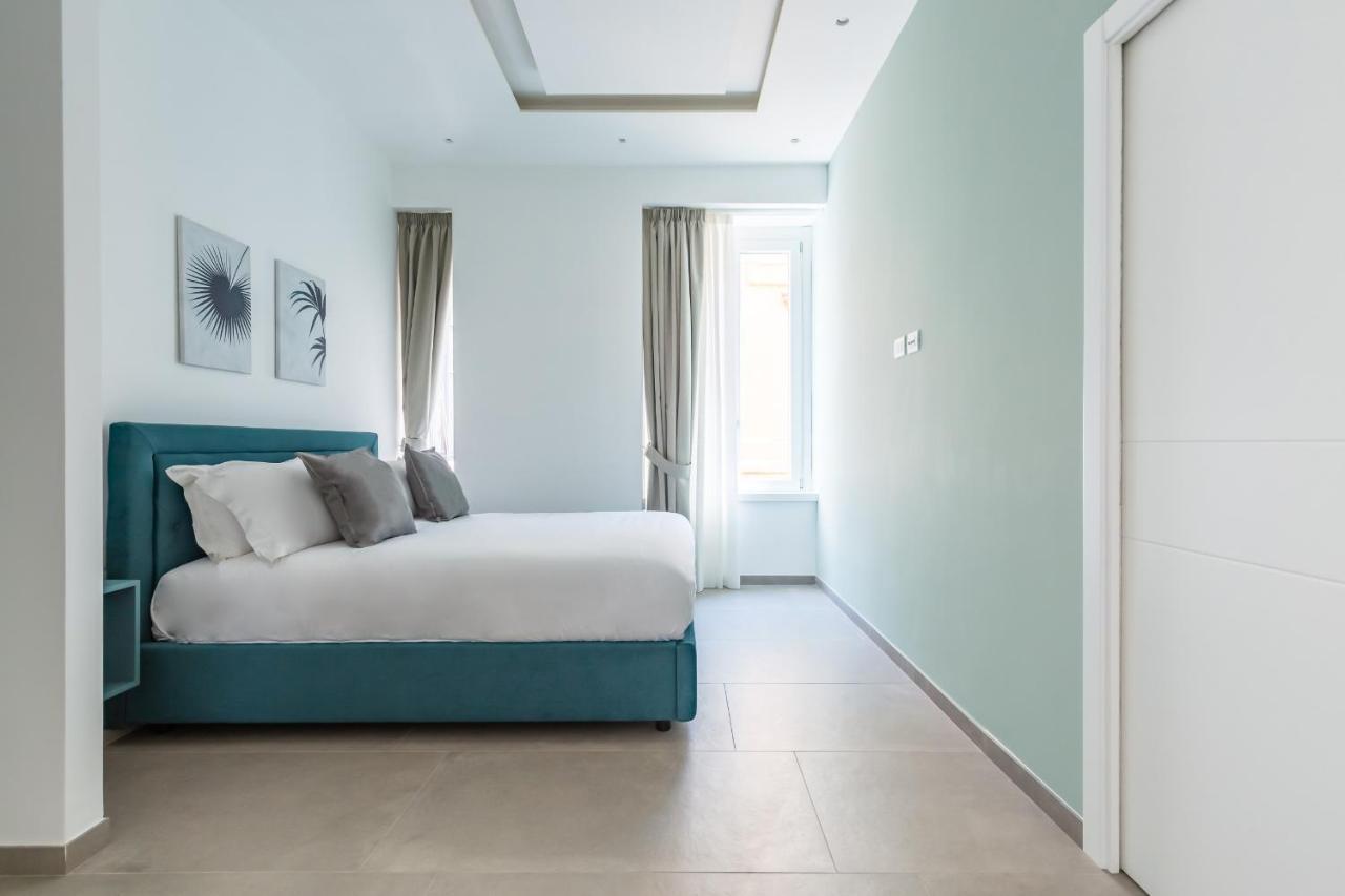 Maria'S Bright Flats At The Cathedral Apartment เนเปิลส์ ภายนอก รูปภาพ