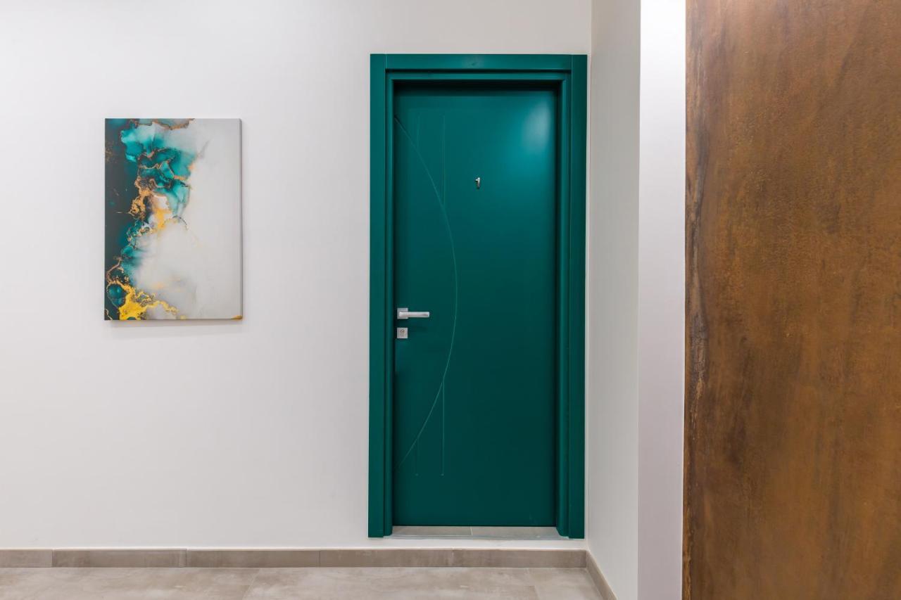 Maria'S Bright Flats At The Cathedral Apartment เนเปิลส์ ภายนอก รูปภาพ