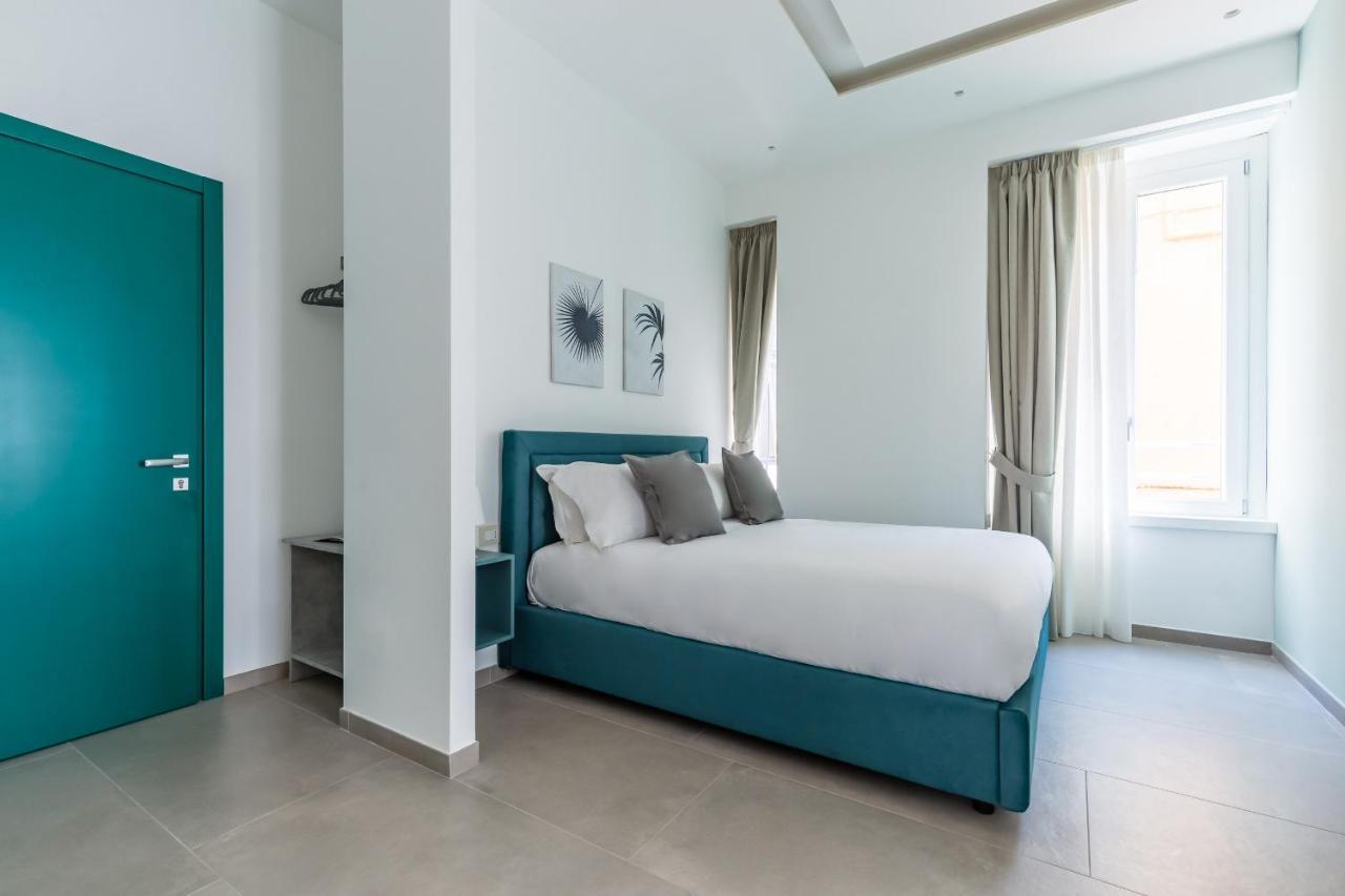 Maria'S Bright Flats At The Cathedral Apartment เนเปิลส์ ภายนอก รูปภาพ