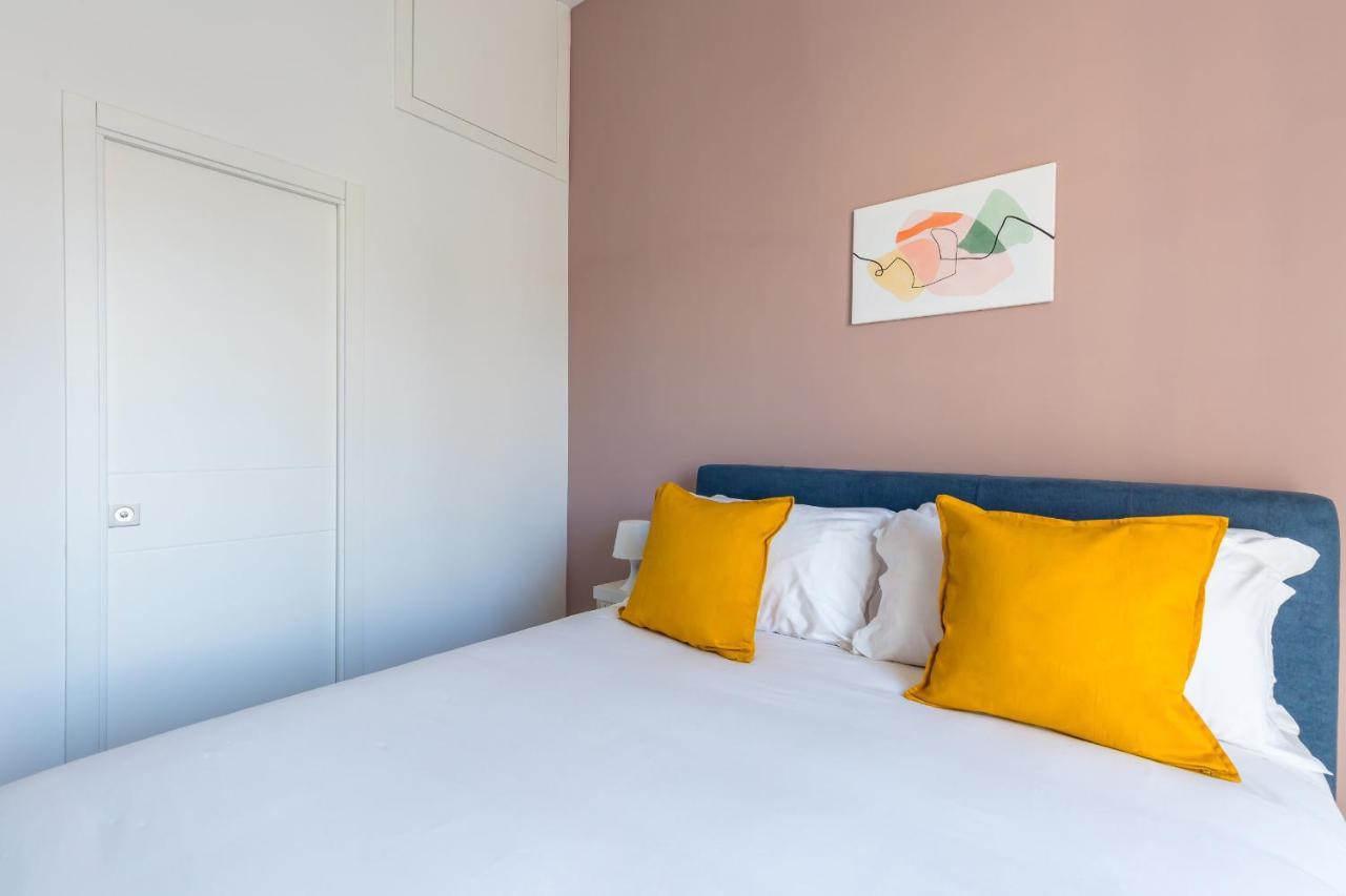 Maria'S Bright Flats At The Cathedral Apartment เนเปิลส์ ภายนอก รูปภาพ